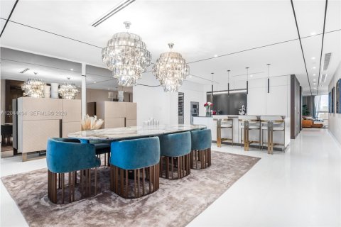 Copropriété à louer à Miami, Floride: 3 chambres, 298.59 m2 № 2268632 - photo 13