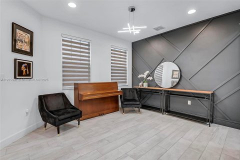 House in Tamarac, Florida 4 bedrooms, 192.03 sq.m. № 1974050 - photo 10