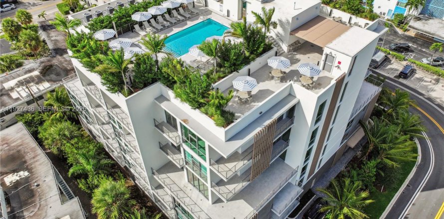 Villa ou maison à Bay Harbor Islands, Floride 2 chambres, 130.06 m2 № 1987898