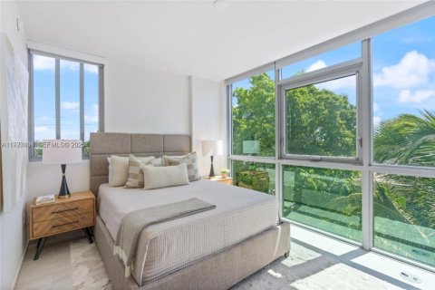 Villa ou maison à louer à Bay Harbor Islands, Floride: 2 chambres, 130.06 m2 № 1987898 - photo 15