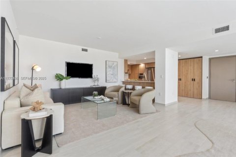 Villa ou maison à louer à Bay Harbor Islands, Floride: 2 chambres, 130.06 m2 № 1987898 - photo 6