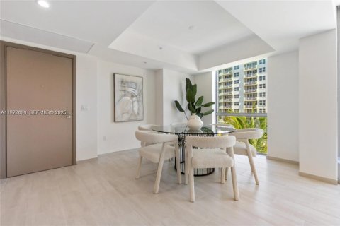 Villa ou maison à louer à Bay Harbor Islands, Floride: 2 chambres, 130.06 m2 № 1987898 - photo 12