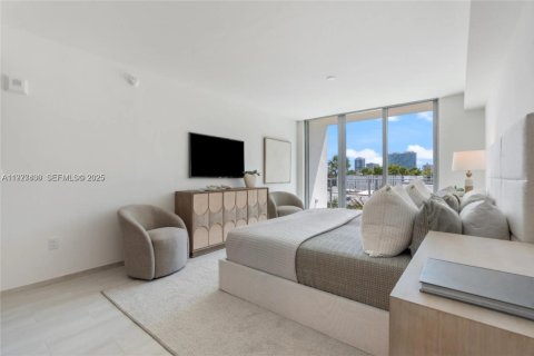 Villa ou maison à louer à Bay Harbor Islands, Floride: 2 chambres, 130.06 m2 № 1987898 - photo 19