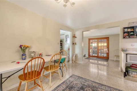 Villa ou maison à vendre à Sarasota, Floride: 2 chambres, 110 m2 № 2403458 - photo 7