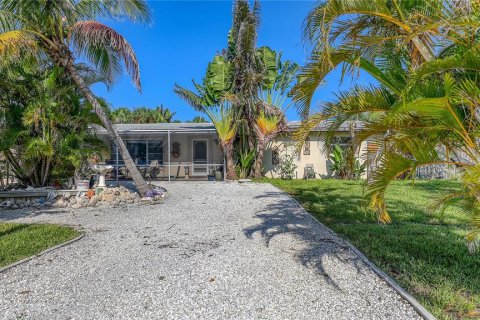 Villa ou maison à vendre à Sarasota, Floride: 2 chambres, 110 m2 № 2403458 - photo 2