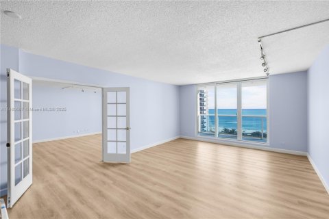 Copropriété à vendre à Miami Beach, Floride: 3 chambres, 172.8 m2 № 1934353 - photo 4