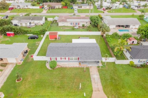 House in Bradenton, Florida 2 bedrooms, 141.77 sq.m. № 1913454 - photo 21