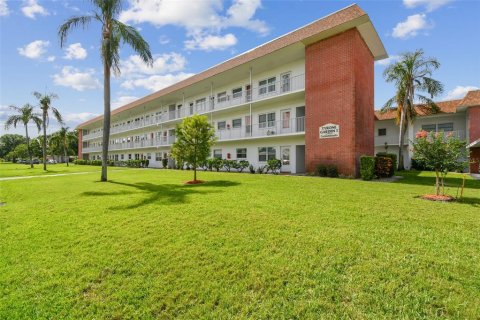 Copropriété à vendre à Saint Petersburg, Floride: 2 chambres, 95.69 m2 № 1778640 - photo 3