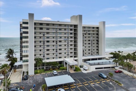 Condo à Madeira Beach, Floride, 2 chambres  № 2267228
