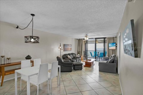 Copropriété à vendre à Madeira Beach, Floride: 2 chambres, 102.19 m2 № 2267228 - photo 18
