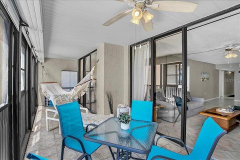 Copropriété à vendre à Madeira Beach, Floride: 2 chambres, 102.19 m2 № 2267228 - photo 7
