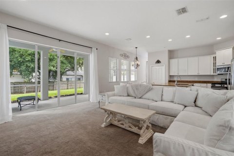 Casa en venta en Tampa, Florida, 5 dormitorios, 334.45 m2 № 2107639 - foto 12