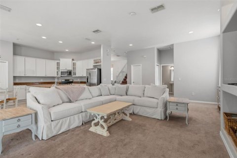 Casa en venta en Tampa, Florida, 5 dormitorios, 334.45 m2 № 2107639 - foto 11