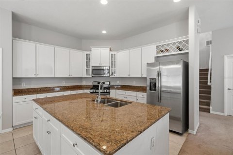Casa en venta en Tampa, Florida, 5 dormitorios, 334.45 m2 № 2107639 - foto 15