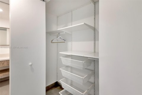 Condominio en venta en Hollywood, Florida, 2 dormitorios, 84.08 m2 № 1991880 - foto 16