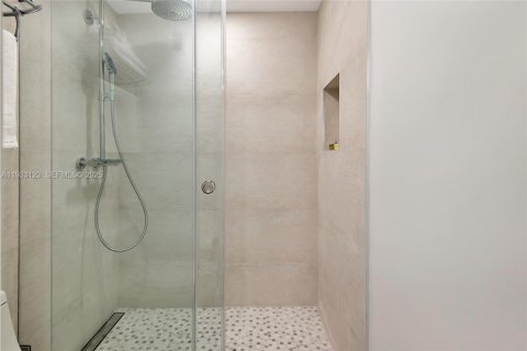 Condominio en venta en Hollywood, Florida, 2 dormitorios, 84.08 m2 № 1991880 - foto 11