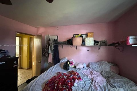 House in Miramar, Florida 3 bedrooms, 95.32 sq.m. № 1967873 - photo 21