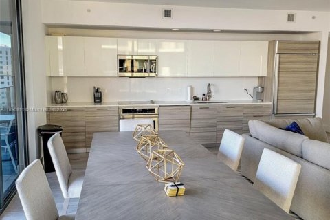 Copropriété à vendre à Miami, Floride: 3 chambres, 133.31 m2 № 2012383 - photo 5