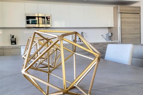 Copropriété à vendre à Miami, Floride: 3 chambres, 133.31 m2 № 2012383 - photo 6