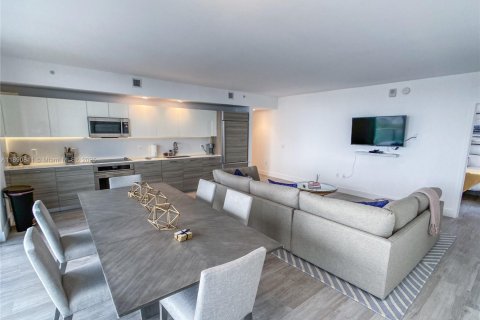 Copropriété à vendre à Miami, Floride: 3 chambres, 133.31 m2 № 2012383 - photo 2