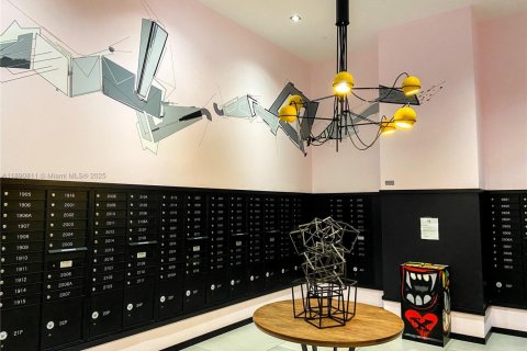 Copropriété à vendre à Miami, Floride: 3 chambres, 133.31 m2 № 2012383 - photo 25