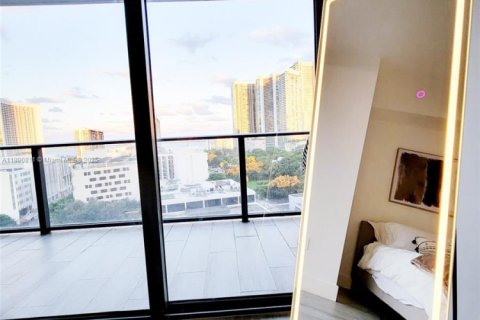 Copropriété à vendre à Miami, Floride: 3 chambres, 133.31 m2 № 2012383 - photo 14