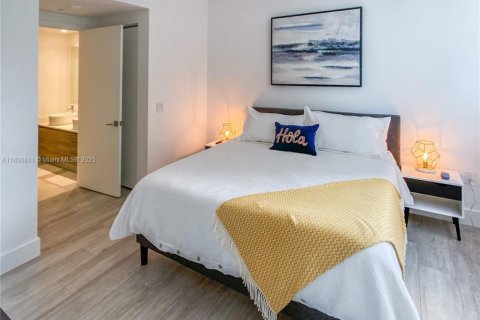 Copropriété à vendre à Miami, Floride: 3 chambres, 133.31 m2 № 2012383 - photo 8