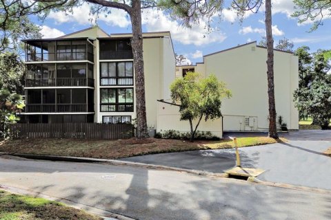 Condominio en Largo, Florida, 2 dormitorios  № 2092307
