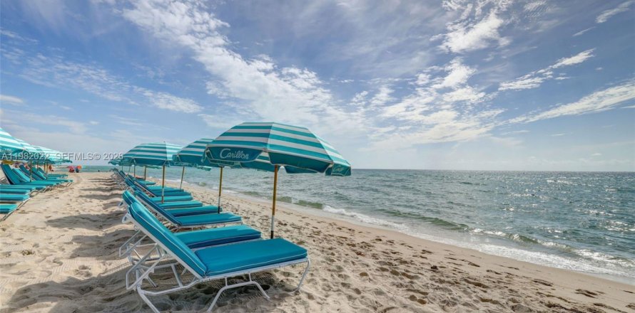 Condo à Miami Beach, Floride, 1 chambre  № 2080165