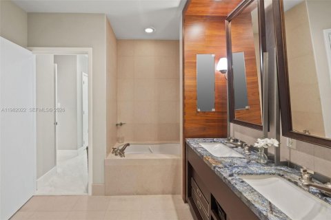 Copropriété à louer à Miami Beach, Floride: 1 chambre, 85.47 m2 № 2080165 - photo 28
