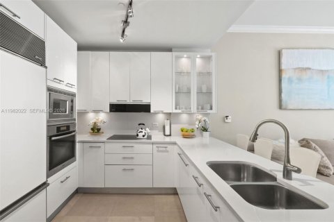 Copropriété à louer à Miami Beach, Floride: 1 chambre, 85.47 m2 № 2080165 - photo 5