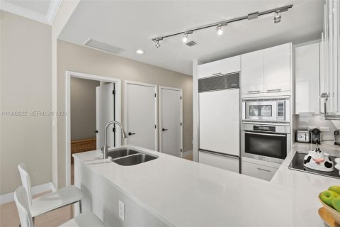 Copropriété à louer à Miami Beach, Floride: 1 chambre, 85.47 m2 № 2080165 - photo 10