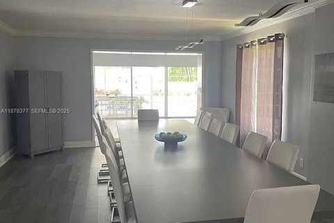 Купить виллу или дом в Холливуд, Флорида 5 спален, 335.38м2, № 2035733 - фото 2