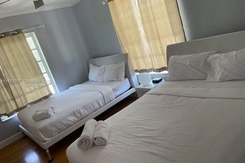 Купить виллу или дом в Холливуд, Флорида 5 спален, 335.38м2, № 2035733 - фото 7