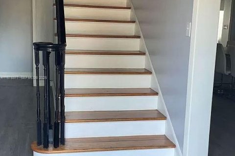 Купить виллу или дом в Холливуд, Флорида 5 спален, 335.38м2, № 2035733 - фото 9