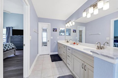 Casa en venta en Bradenton, Florida, 3 dormitorios, 170.2 m2 № 1856359 - foto 18