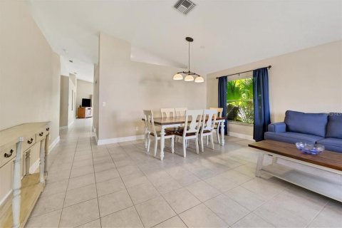 Casa en venta en Bradenton, Florida, 3 dormitorios, 170.2 m2 № 1856359 - foto 6