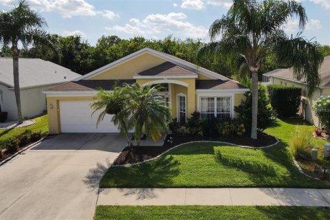Casa en venta en Bradenton, Florida, 3 dormitorios, 170.2 m2 № 1856359 - foto 1