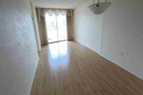 Купить кондоминиум в Тамарак, Флорида 4 комнаты, 112.88м2, № 2260949 - фото 4