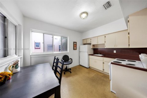 Propiedad comercial en venta en Miami, Florida № 1991961 - foto 23