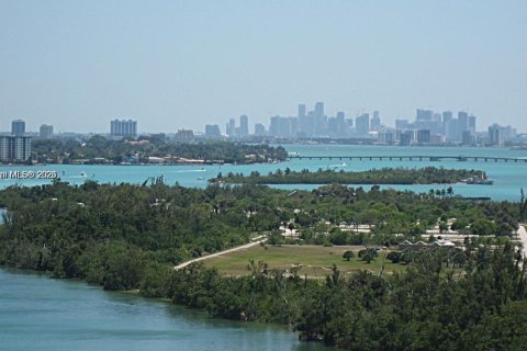 Copropriété à louer à Sunny Isles Beach, Floride: 2 chambres, 113.34 m2 № 1860968 - photo 24