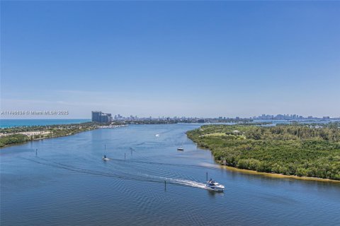Copropriété à louer à Sunny Isles Beach, Floride: 2 chambres, 113.34 m2 № 1860968 - photo 20