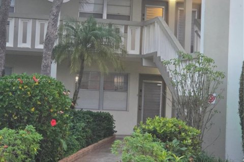 Copropriété à vendre à Coconut Creek, Floride: 2 chambres, 119.94 m2 № 2153278 - photo 4