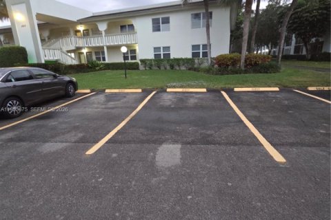 Copropriété à vendre à Coconut Creek, Floride: 2 chambres, 119.94 m2 № 2153278 - photo 21