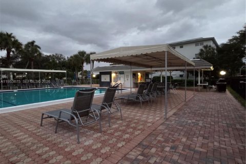 Copropriété à vendre à Coconut Creek, Floride: 2 chambres, 119.94 m2 № 2153278 - photo 28