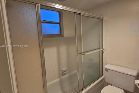 Copropriété à vendre à Coconut Creek, Floride: 2 chambres, 119.94 m2 № 2153278 - photo 14