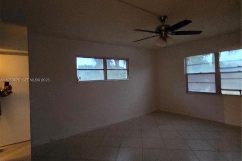 Copropriété à vendre à Coconut Creek, Floride: 2 chambres, 119.94 m2 № 2153278 - photo 18