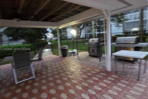 Copropriété à vendre à Coconut Creek, Floride: 2 chambres, 119.94 m2 № 2153278 - photo 29