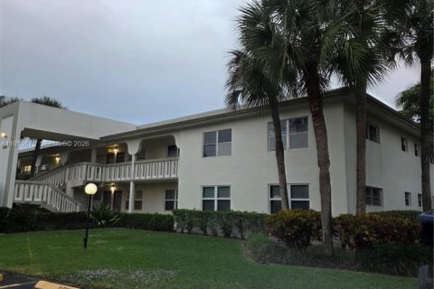 Copropriété à vendre à Coconut Creek, Floride: 2 chambres, 119.94 m2 № 2153278 - photo 2