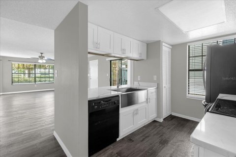 Copropriété à louer à Kissimmee, Floride: 3 chambres, 116.13 m2 № 1917381 - photo 3